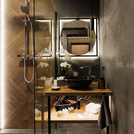 Leo Apartment Suite & Private Spa Zone - Old City 布拉迪斯拉发 外观 照片