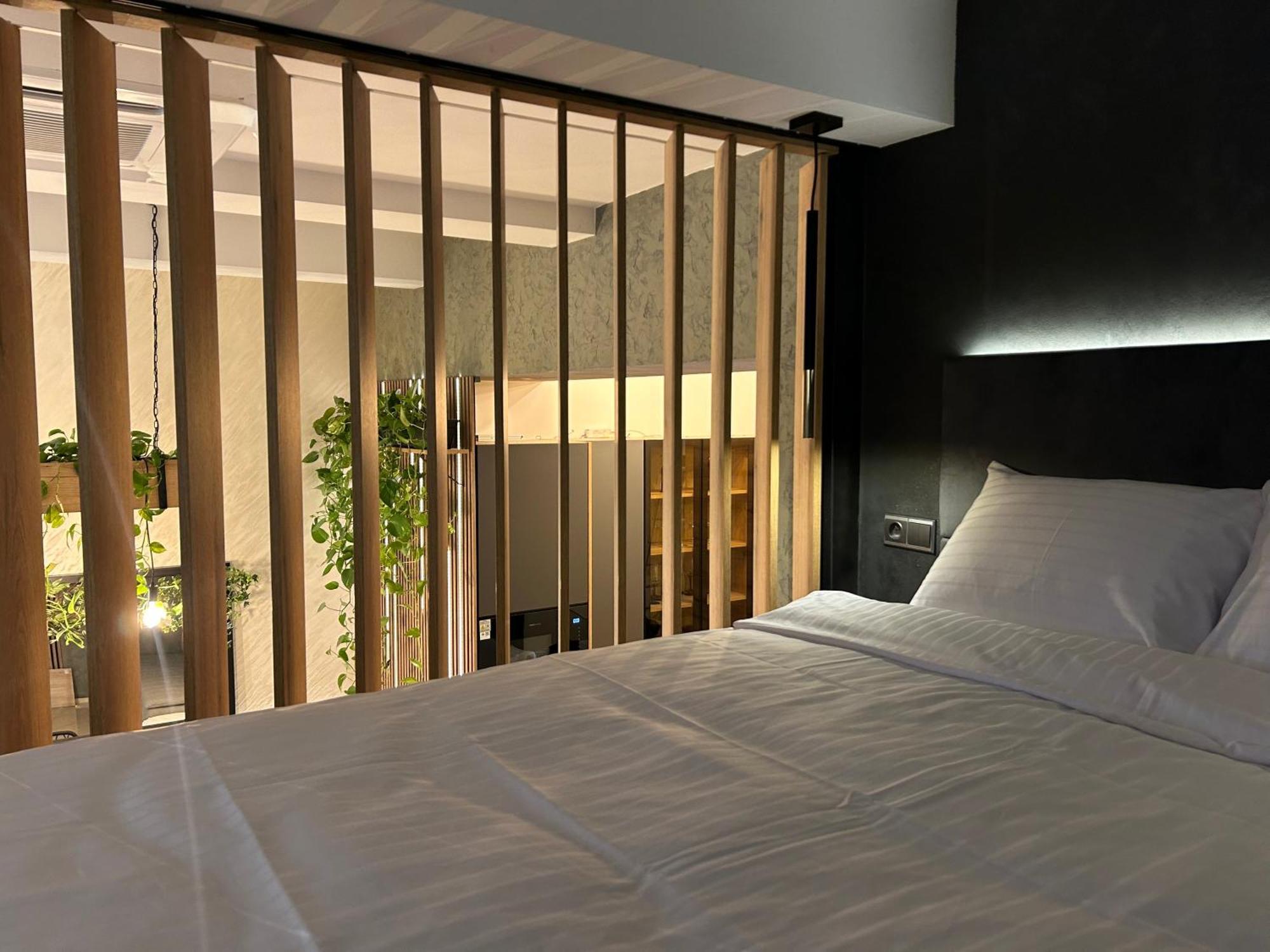 Leo Apartment Suite & Private Spa Zone - Old City 布拉迪斯拉发 外观 照片
