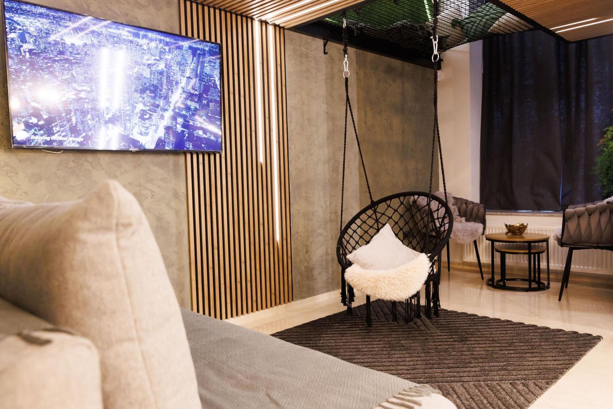 Leo Apartment Suite & Private Spa Zone - Old City 布拉迪斯拉发 外观 照片