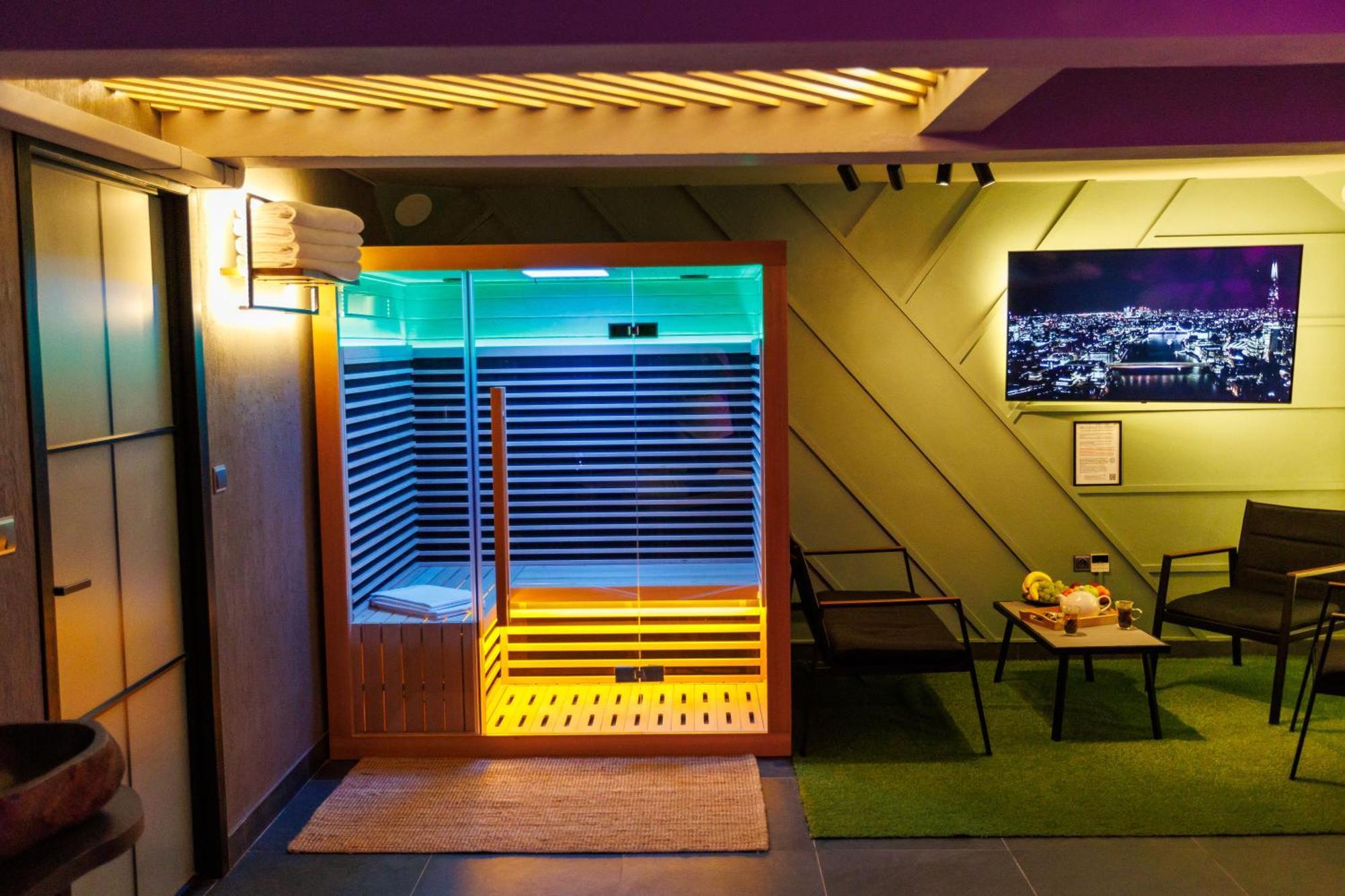 Leo Apartment Suite & Private Spa Zone - Old City 布拉迪斯拉发 外观 照片