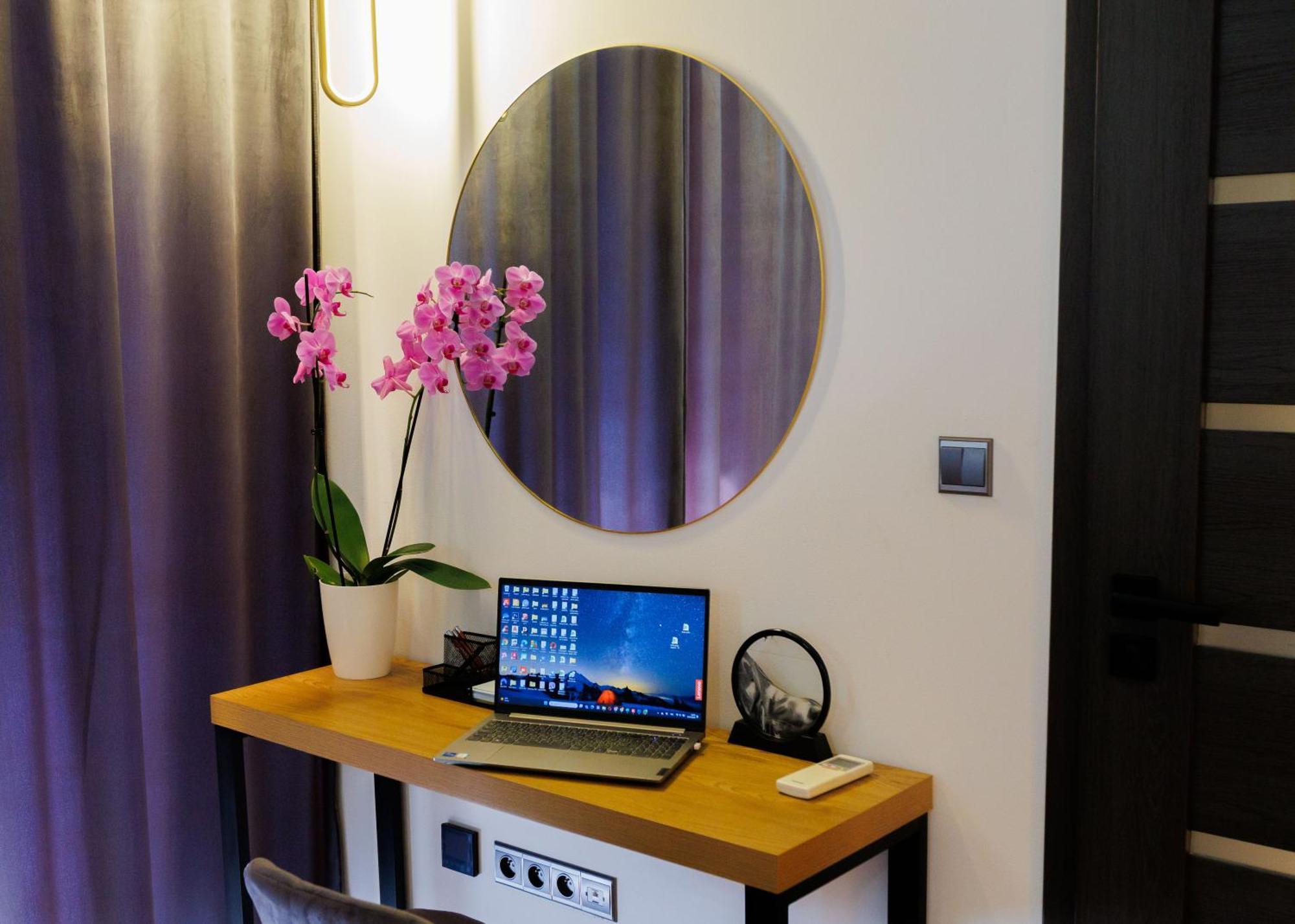 Leo Apartment Suite & Private Spa Zone - Old City 布拉迪斯拉发 外观 照片